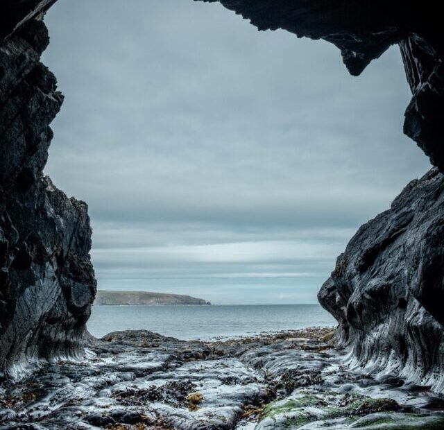 Unveiling America's Top 10 Spectacular Caves